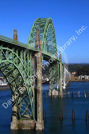 Yaquina Bay Bridge spanning the Yaquina Bay south of Newport, Oregon, USA.