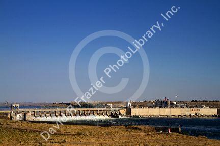 McNary Dam spanning the Columbia River near Umatilla, Oregon, USA.