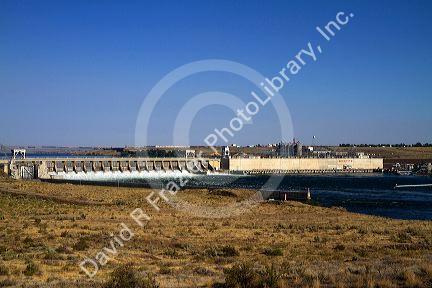 McNary Dam spanning the Columbia River near Umatilla, Oregon, USA.