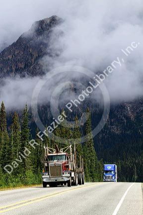 State Route 20 at Rainy Pass in the northern Cascade Mountains, Washington, USA.