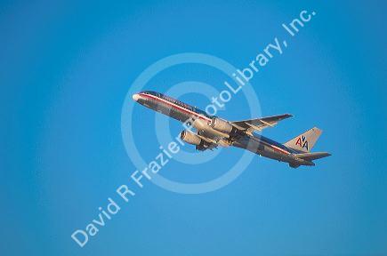 American Airlines boeing 757 in flight.