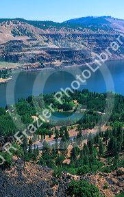 Columbia River Gorge in Oregon from Rowena Crest.
